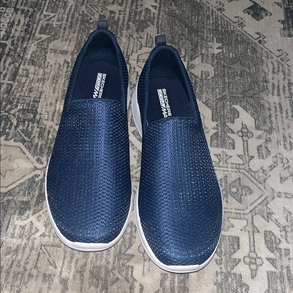 Skechers Women's Go Walk Joy Cushioning Sneakers size 10.5 - Picture 4 of 8